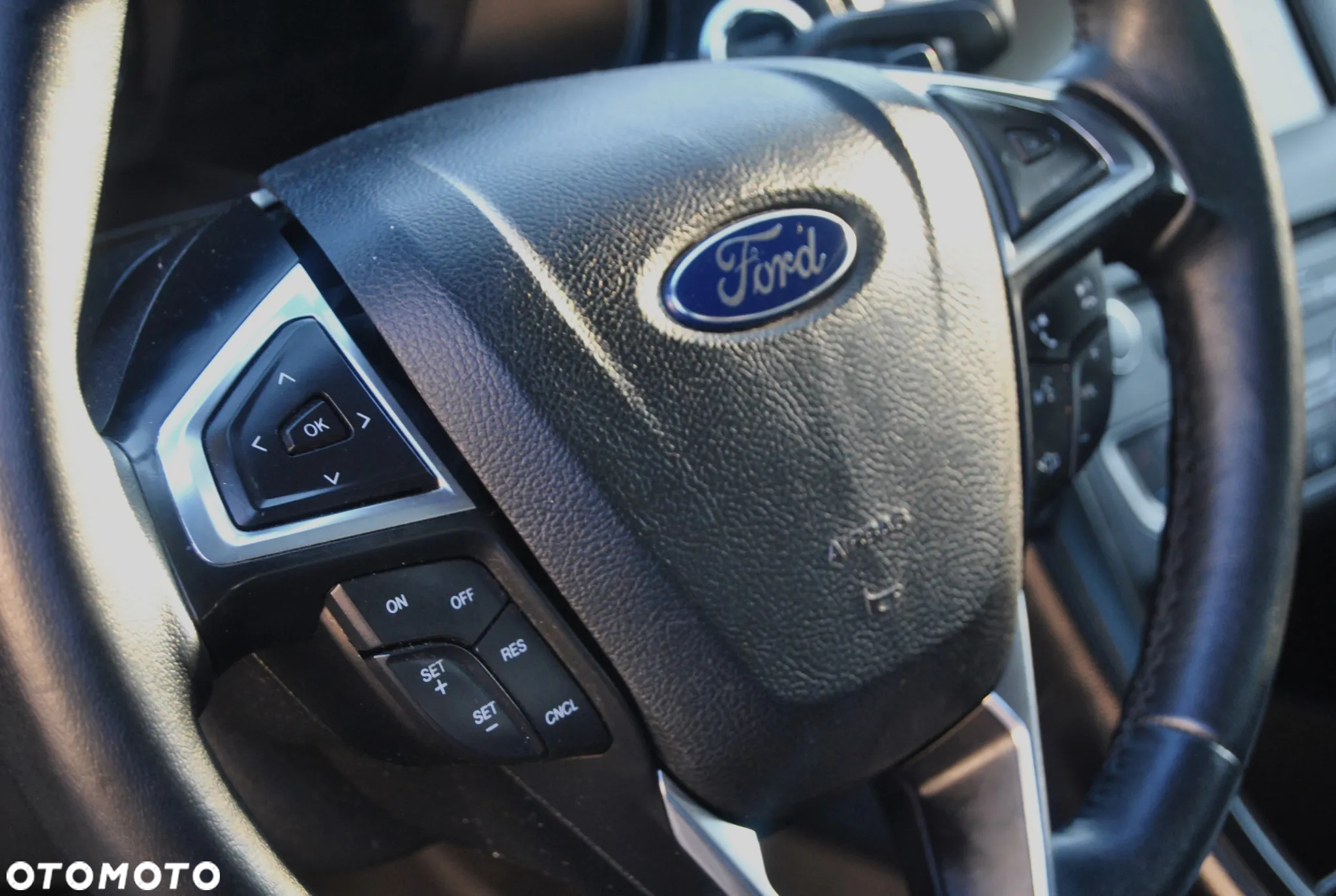 Ford Fusion 2.0 EcoBoost Titanium - 13