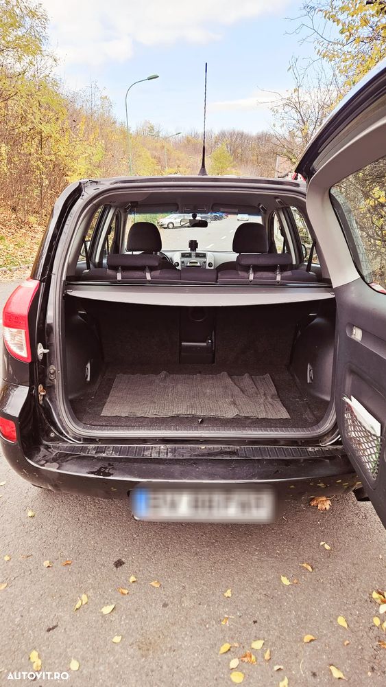 Toyota RAV4 2.2 D-4D 4x4 - 4