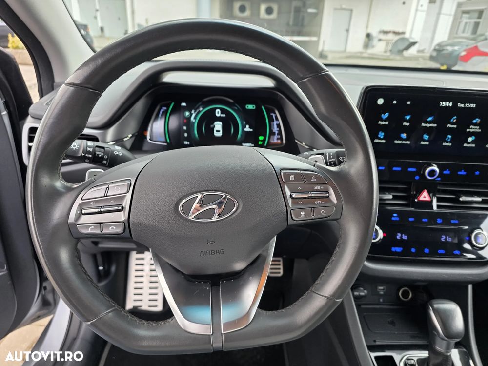 Hyundai IONIQ - 19