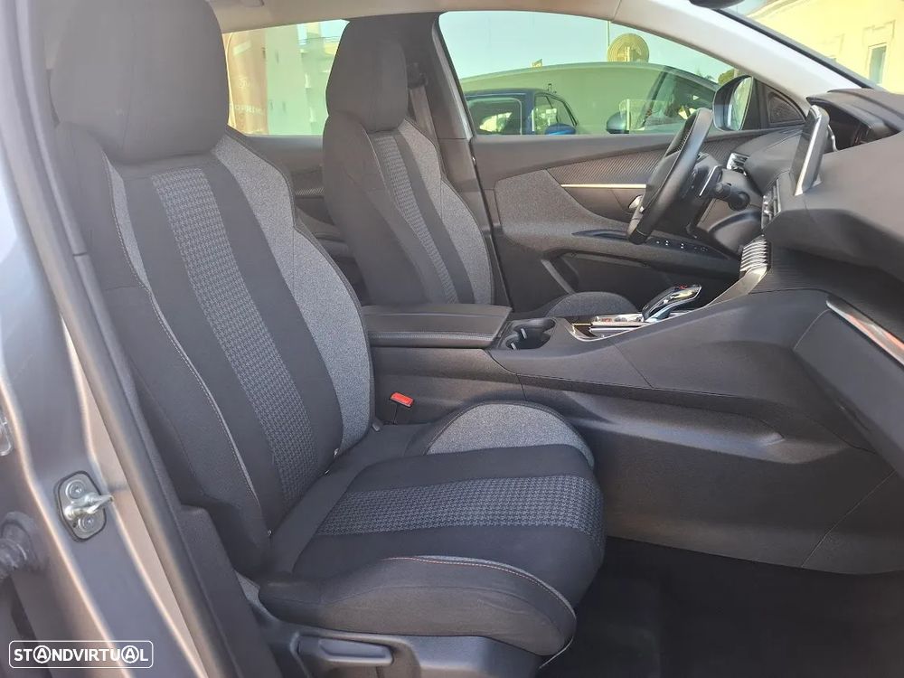 Peugeot 3008 PureTech 130 Stop & Start GPF EAT8 Active Business-Pack - 42