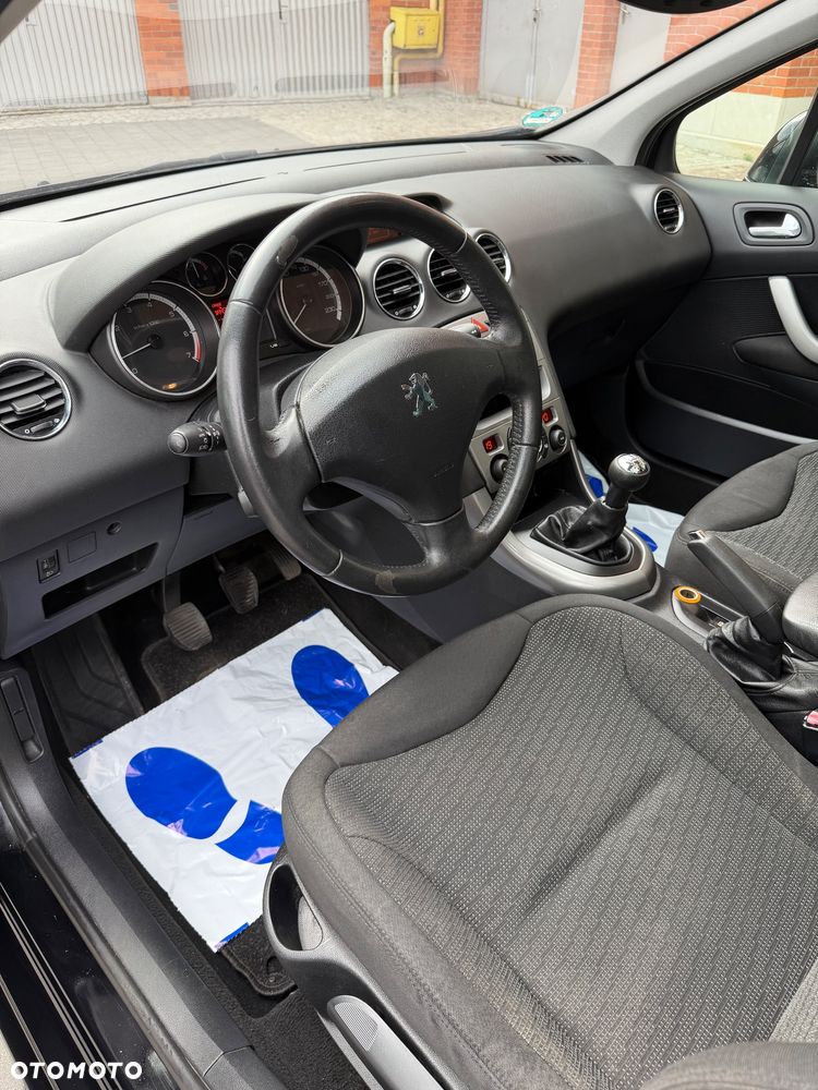 Peugeot 308 1.6 Trendy Navtech - 26
