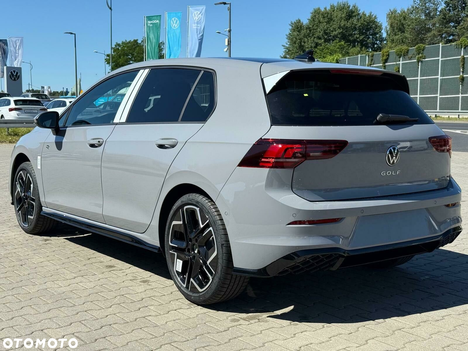 Volkswagen Golf - 6