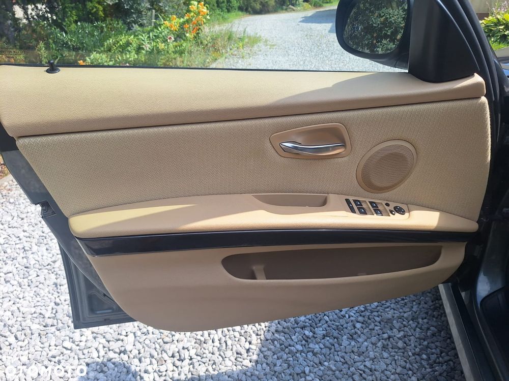 BMW Seria 3 320d - 5