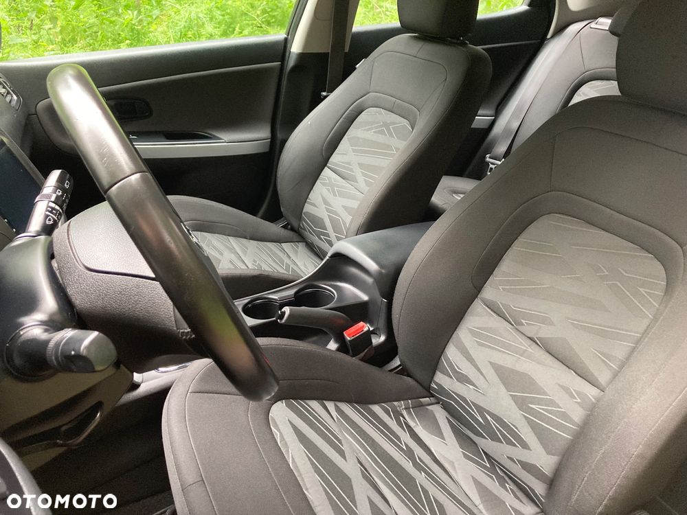 Kia Ceed - 9
