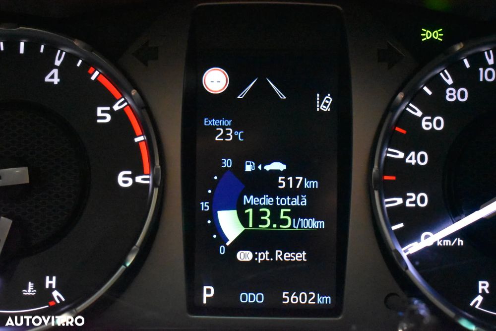 Toyota Hilux 2.4D 150CP 4x4 Double Cab AT Executive - 13