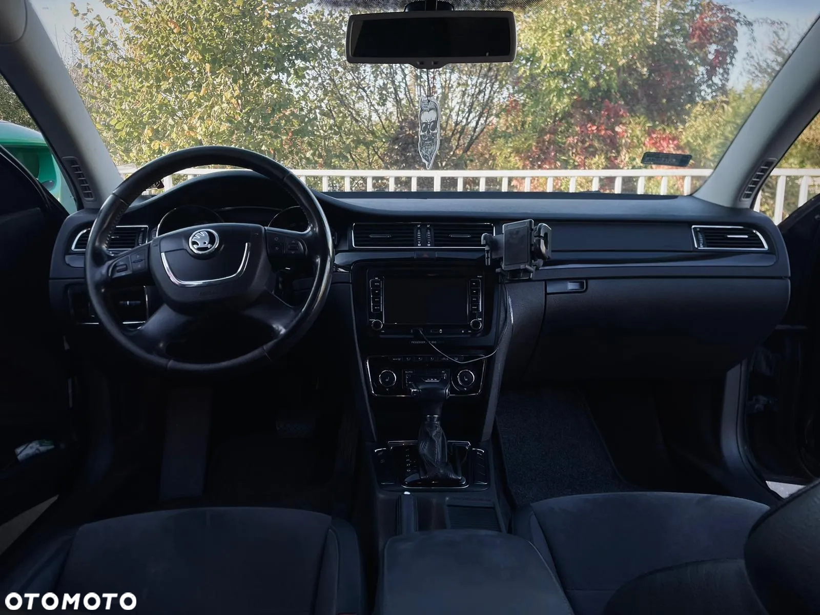 Skoda Superb 2.0 TDI Elegance DSG - 9