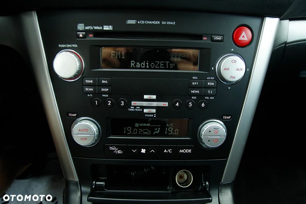Subaru Legacy Kombi 3.0R Automatik - 33