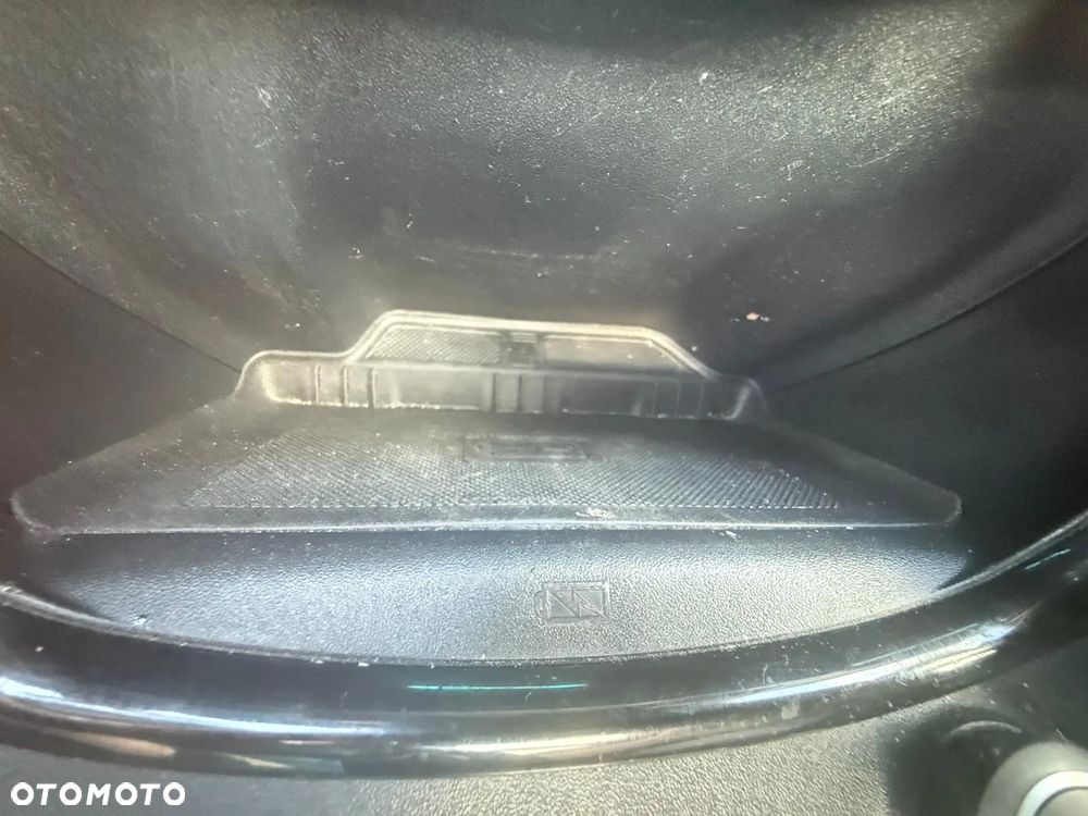 Ford Puma 1.0 EcoBoost Hybrid VIVID RUBY EDITION - 13