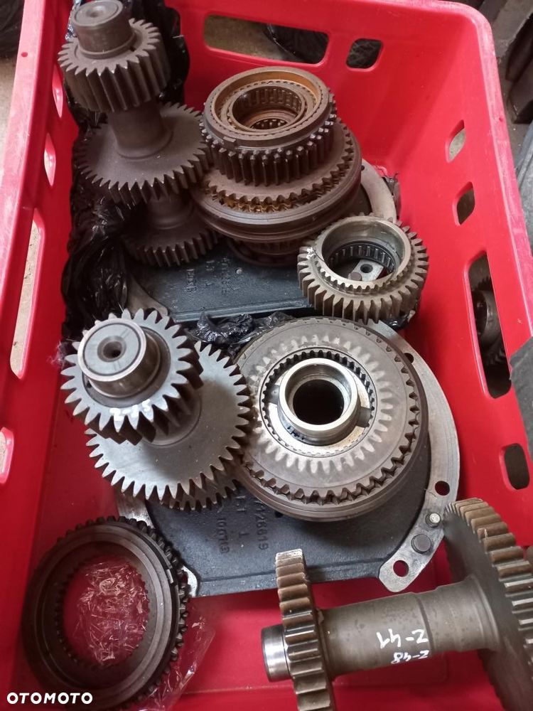 Koło zębate,wałek,tryb,choinka,Z25 Z41 Z37 81873139,Z38 Z37 Z33 81866524,Z46 Z38 81871991,Z23 Z29 Z44 81872802 New Holland Ford - 15