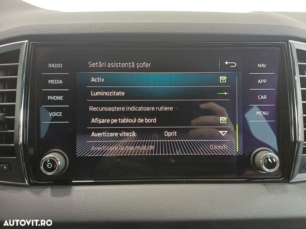 Skoda Karoq 2.0 TSI 4X4 DSG SportLine - 28