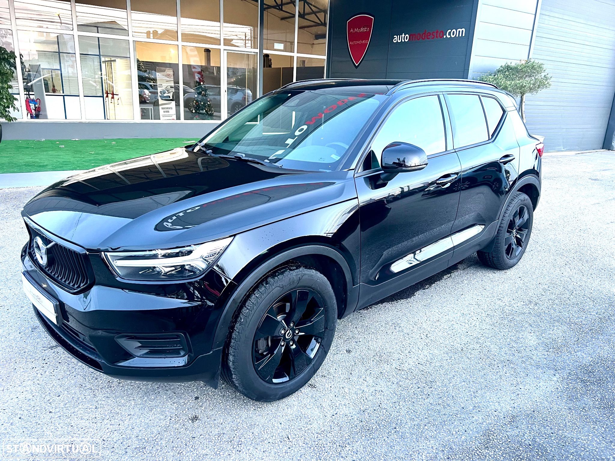 Volvo XC 40 2.0 D3 Momentum - 1
