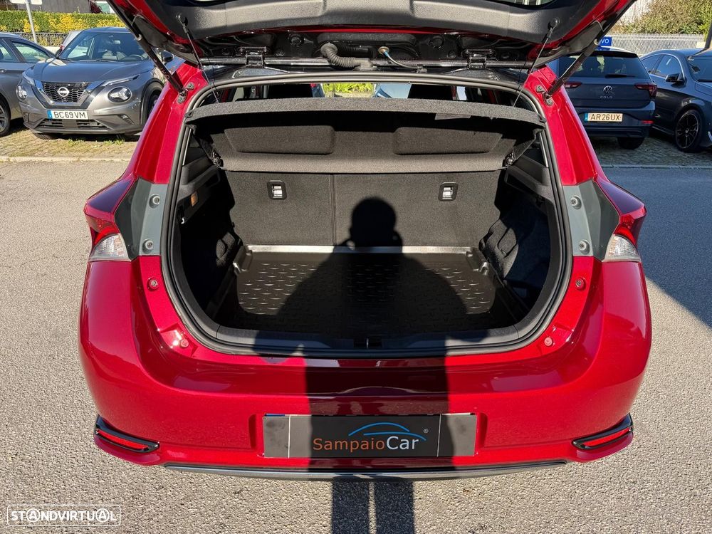 Toyota Auris 1.8 HSD Comfort +P.Sport+Navi - 13