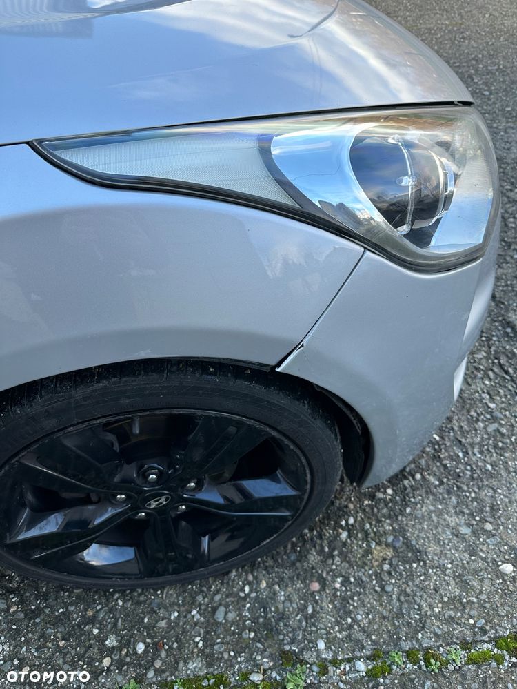 Hyundai Veloster - 5