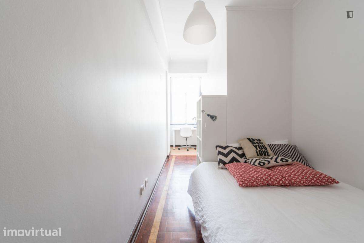 Quarto - localizado em Saldanha Lisbon - Grande imagem: 2/27