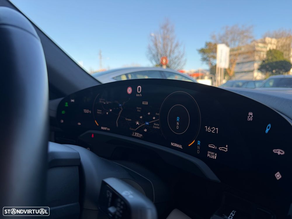 Porsche Taycan 4S Bateria Performance Plus - 23