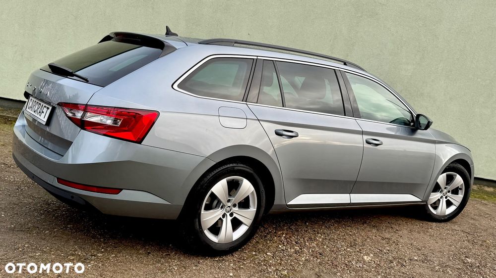 Skoda Superb 2.0 TDI DSG Premium Edition - 20