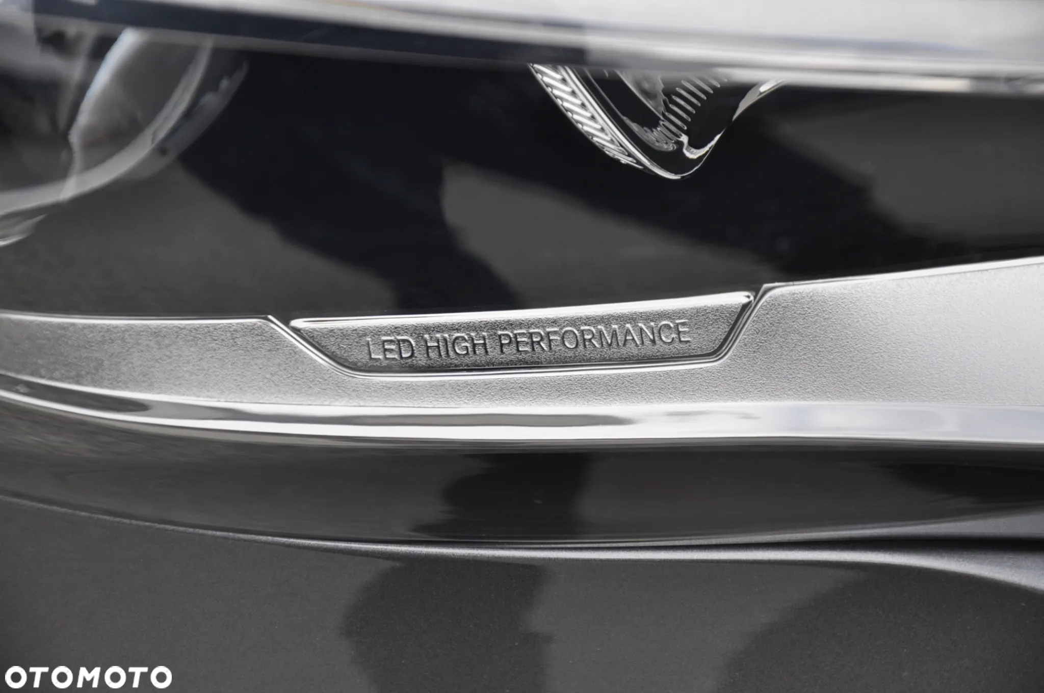 Mercedes-Benz GLA 180 7G-DCT - 30