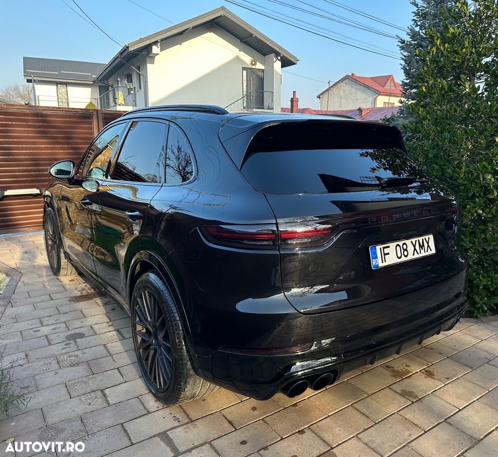 Porsche Cayenne S - 8