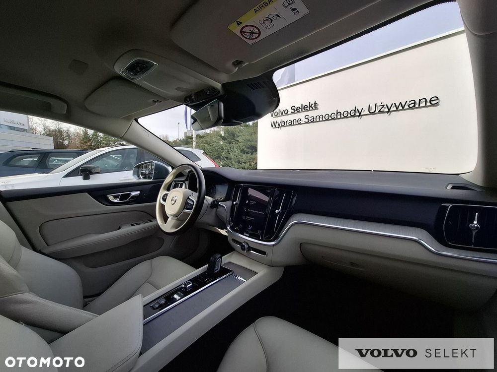 Volvo V60 Cross Country - 14