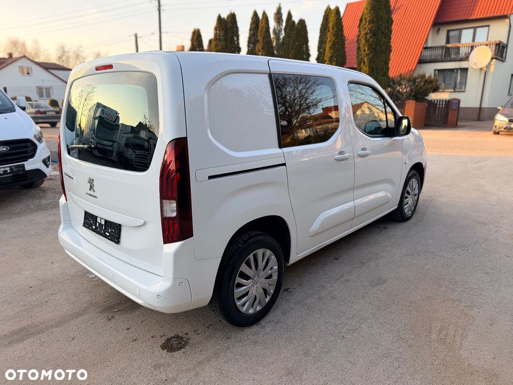 Peugeot Partner  21r 130 HK Niski przebieg 1wł ASO 5 dzwi Euro6.2/ford/opel/citroen - 8