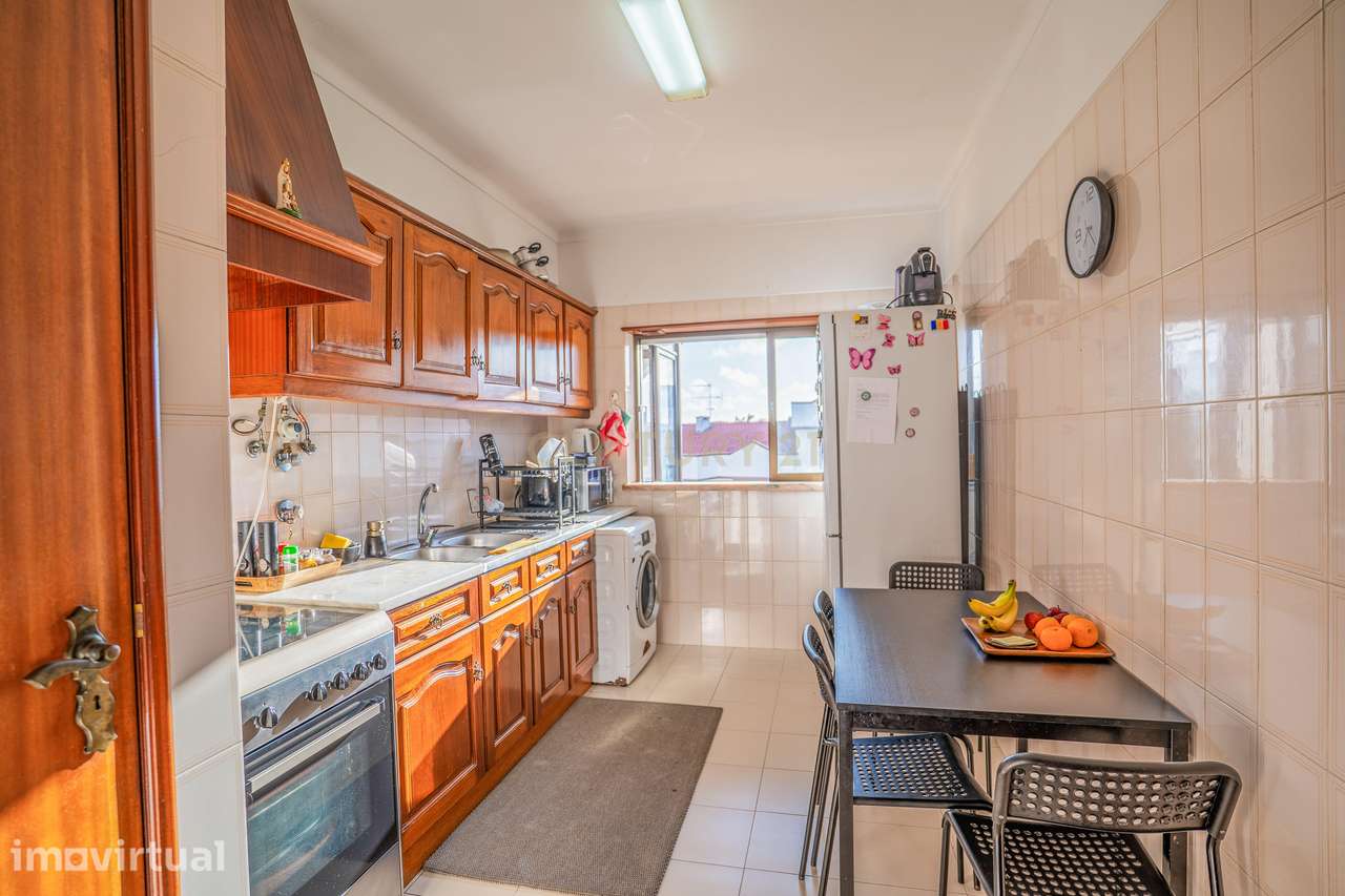 Apartamento T2 em Caldas, junto ao Parque D. Carlos e Centro Comercial - Grande imagem: 5/18