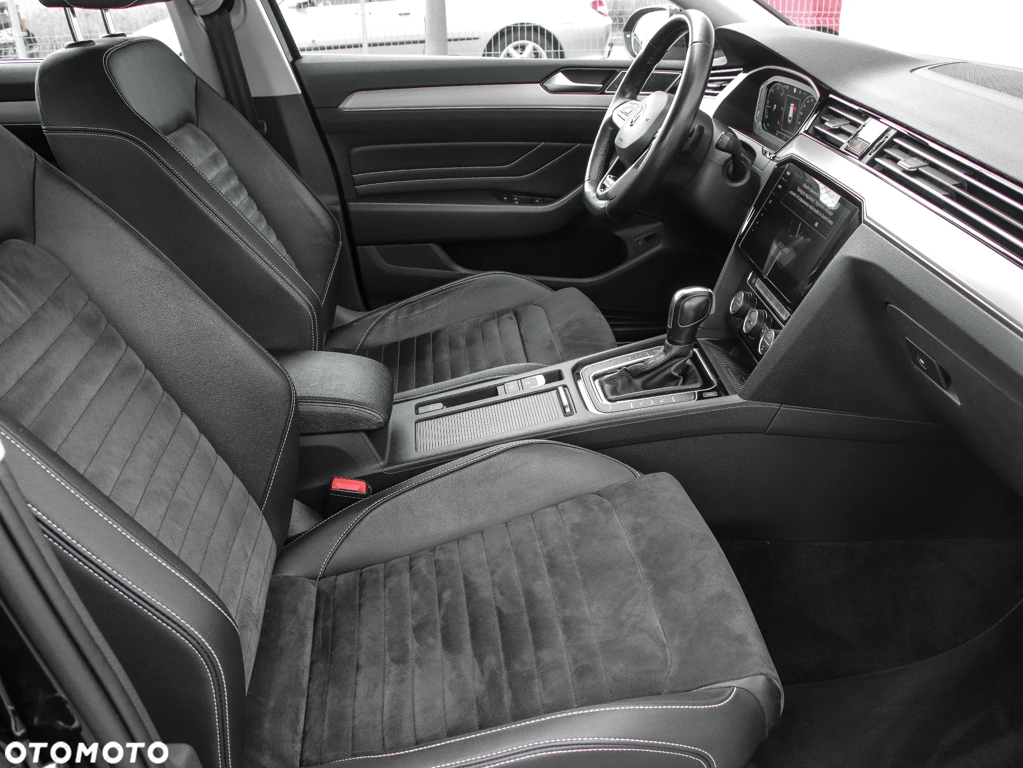 Volkswagen Passat 2.0 TDI 4Mot Elegance DSG - 13