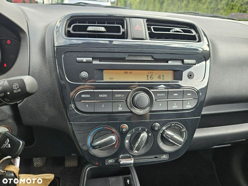 Mitsubishi Space Star - 10