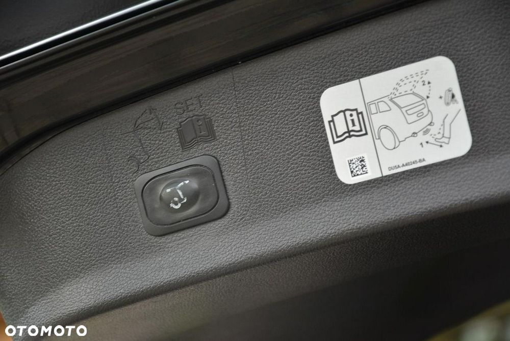 Ford Kuga 1.5 EcoBoost 2x4 ST-Line - 36