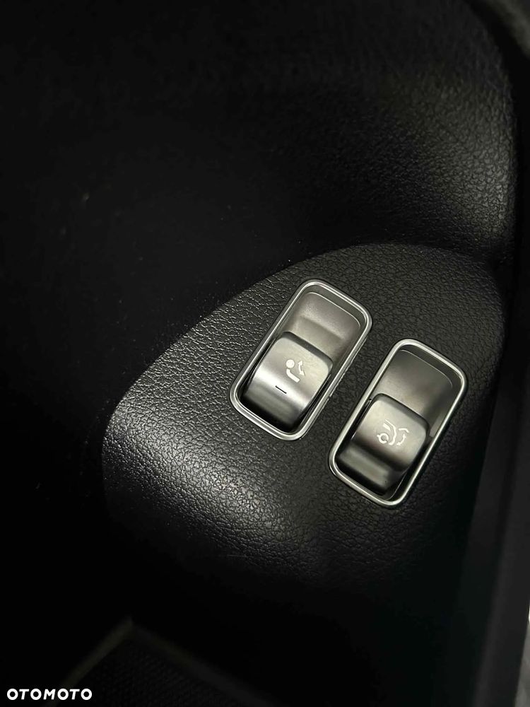 Mercedes-Benz GLE 300 d 4-Matic - 27