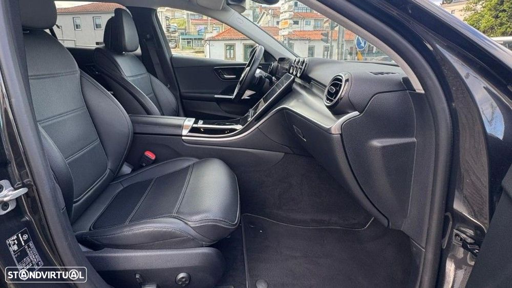 Mercedes-Benz C 200 d Avantgarde - 23