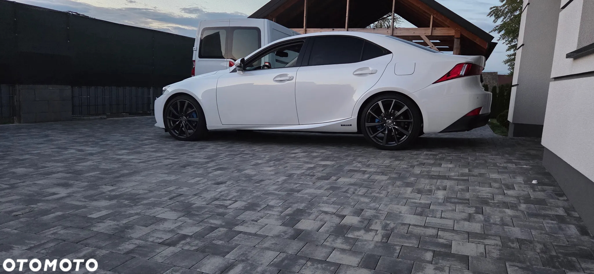 Lexus IS 300h Business Edition - 6