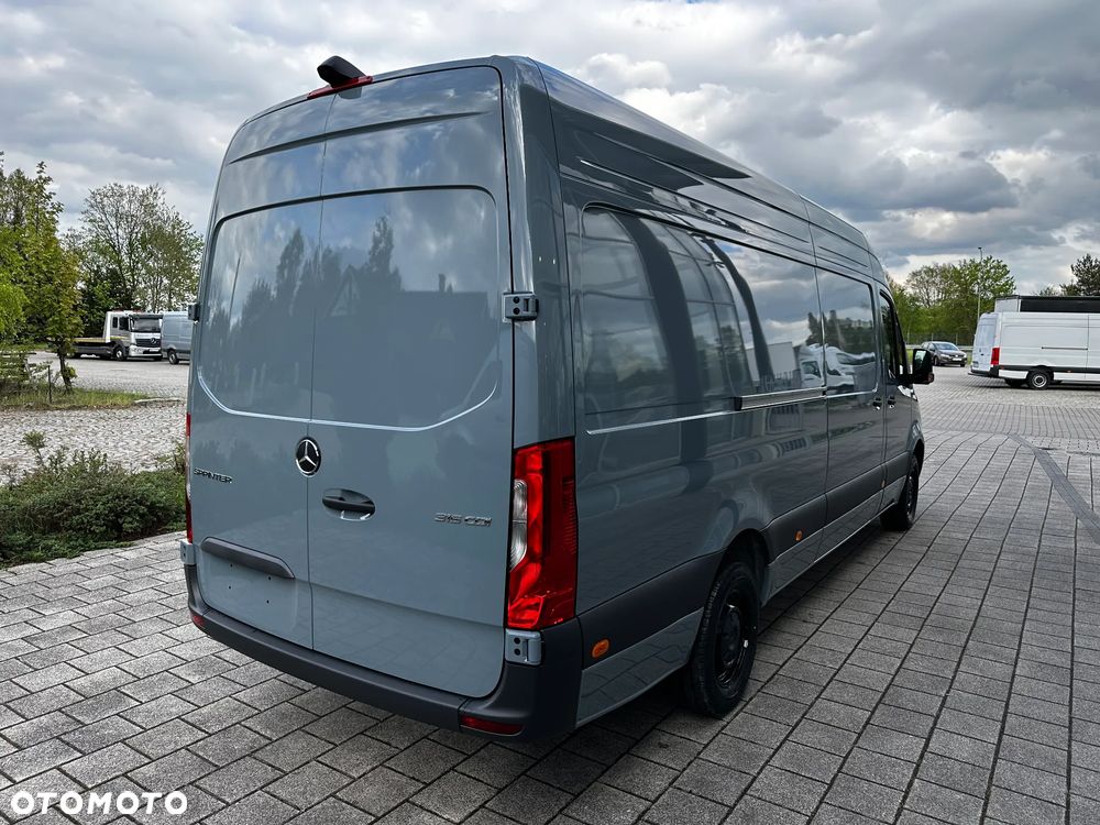 Mercedes-Benz Sprinter - 7