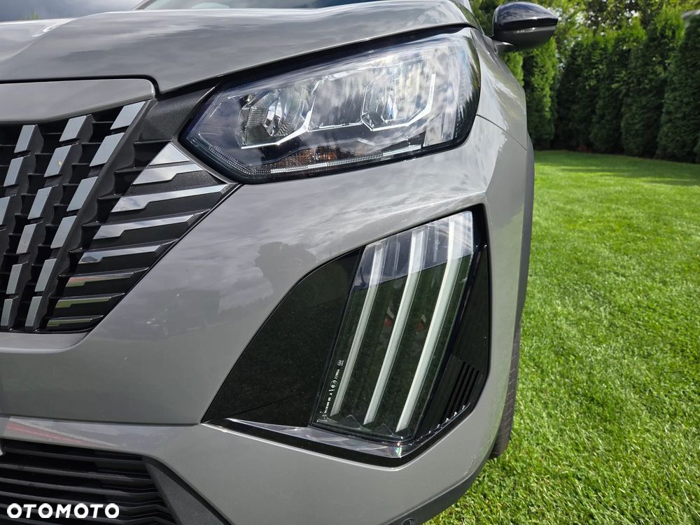 Peugeot 2008 PureTech 130 EAT8 Allure - 11