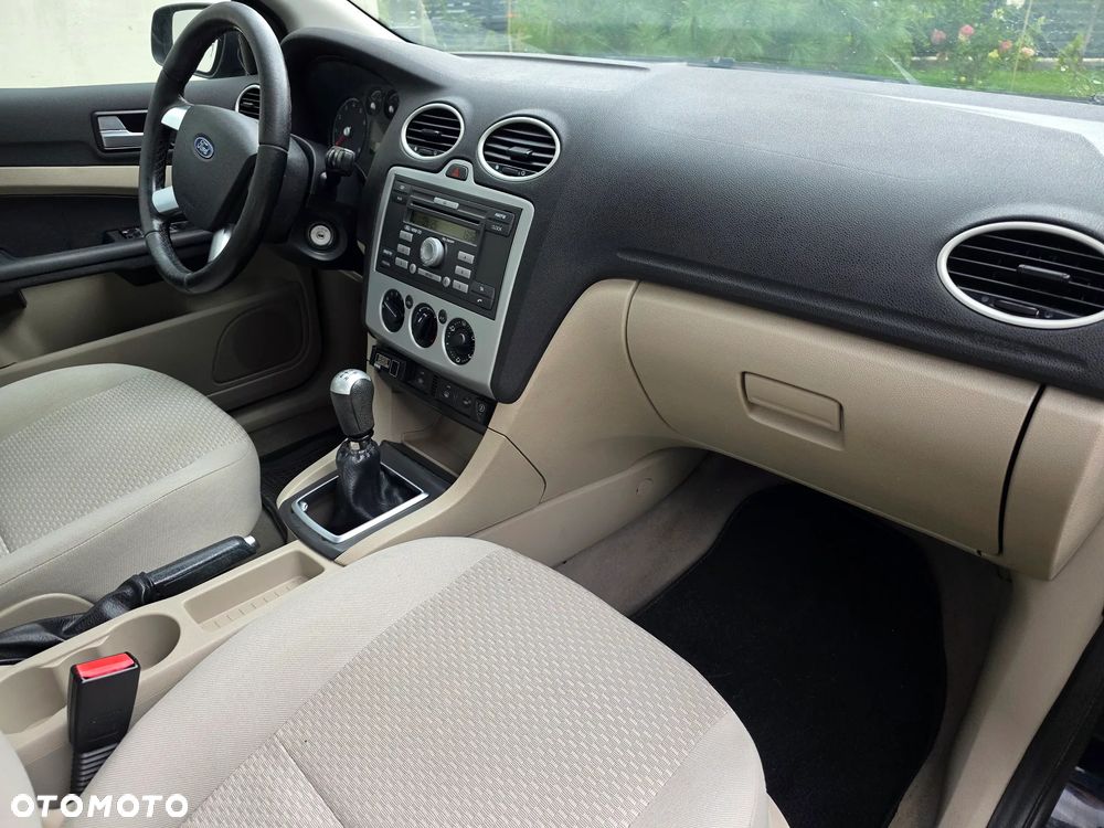 Ford Focus 1.6 16V Trend - 3