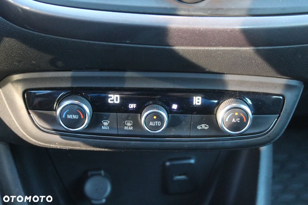 Opel Crossland X 1.2 T Elite S&S - 9