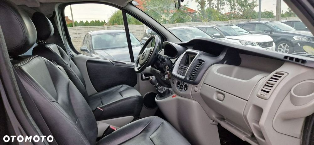 Opel Vivaro - 38