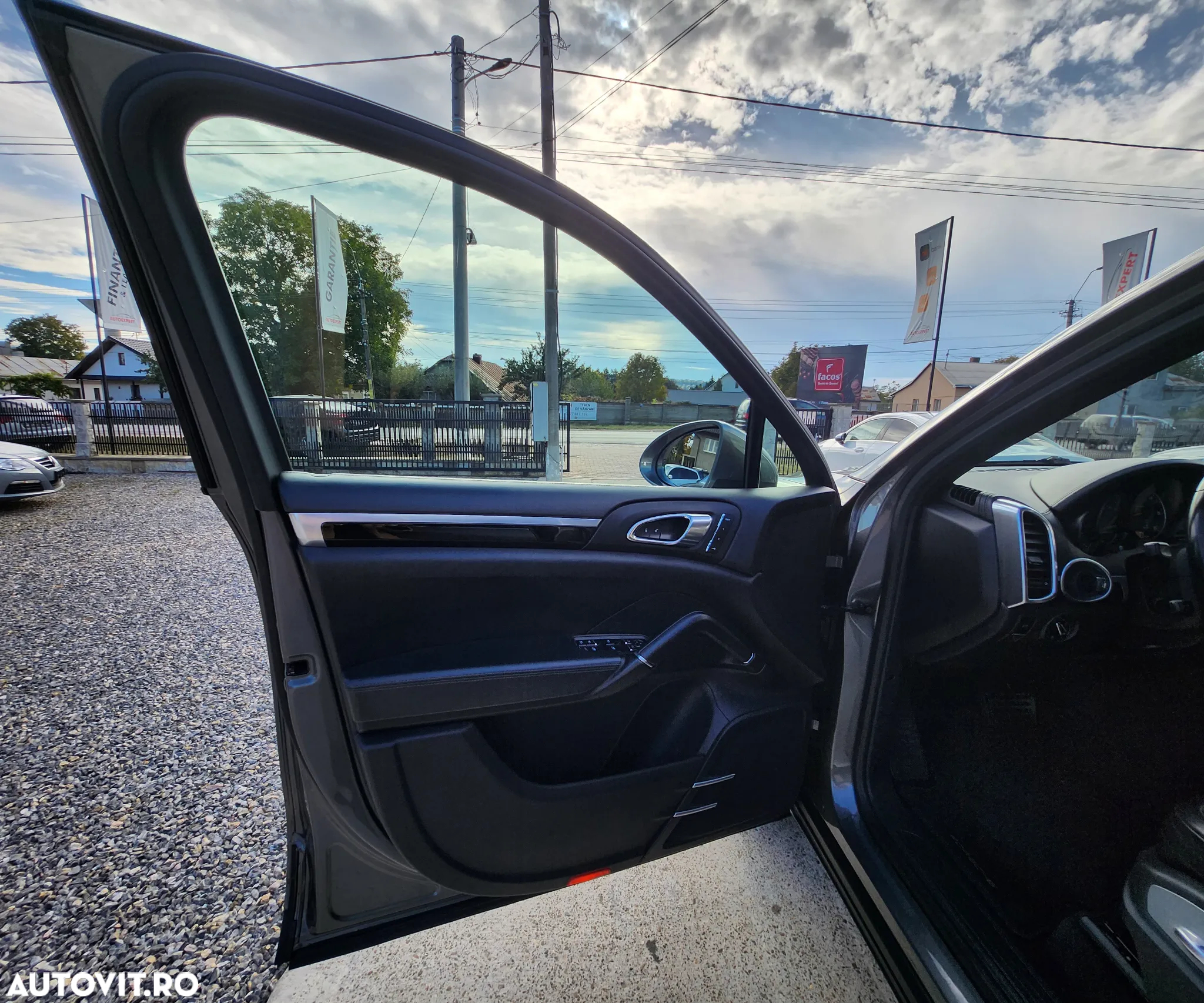 Porsche Cayenne 3.0 L - 31