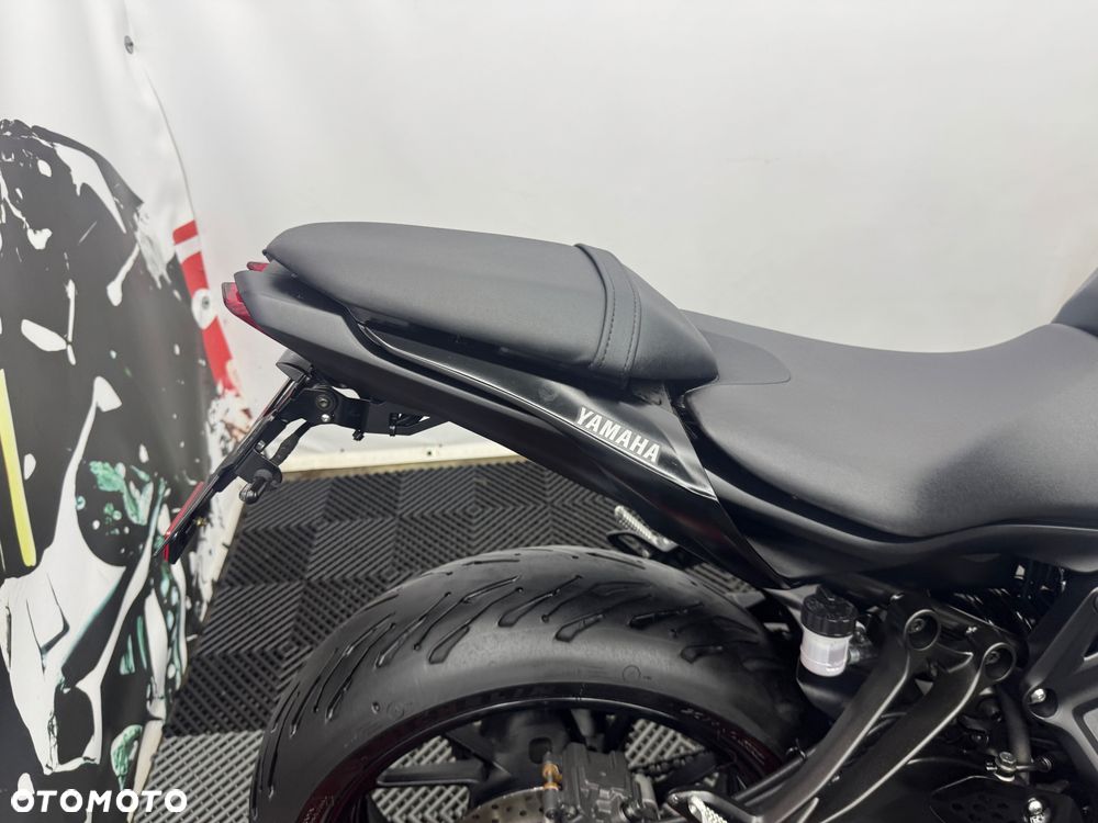 Yamaha MT - 27