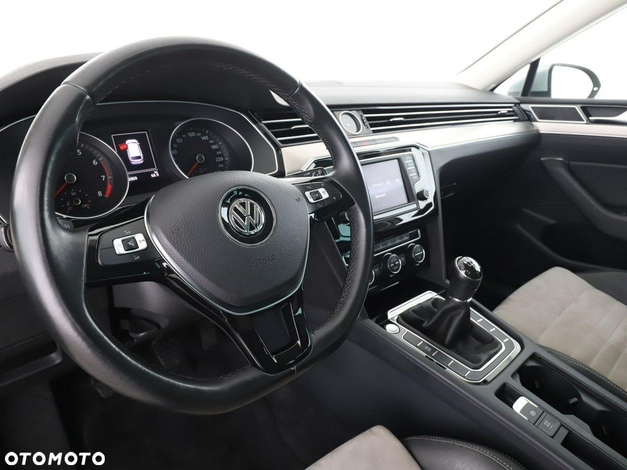 Volkswagen Passat Variant 1.4 TSI ACT (BlueMotion Technology) Highline - 14