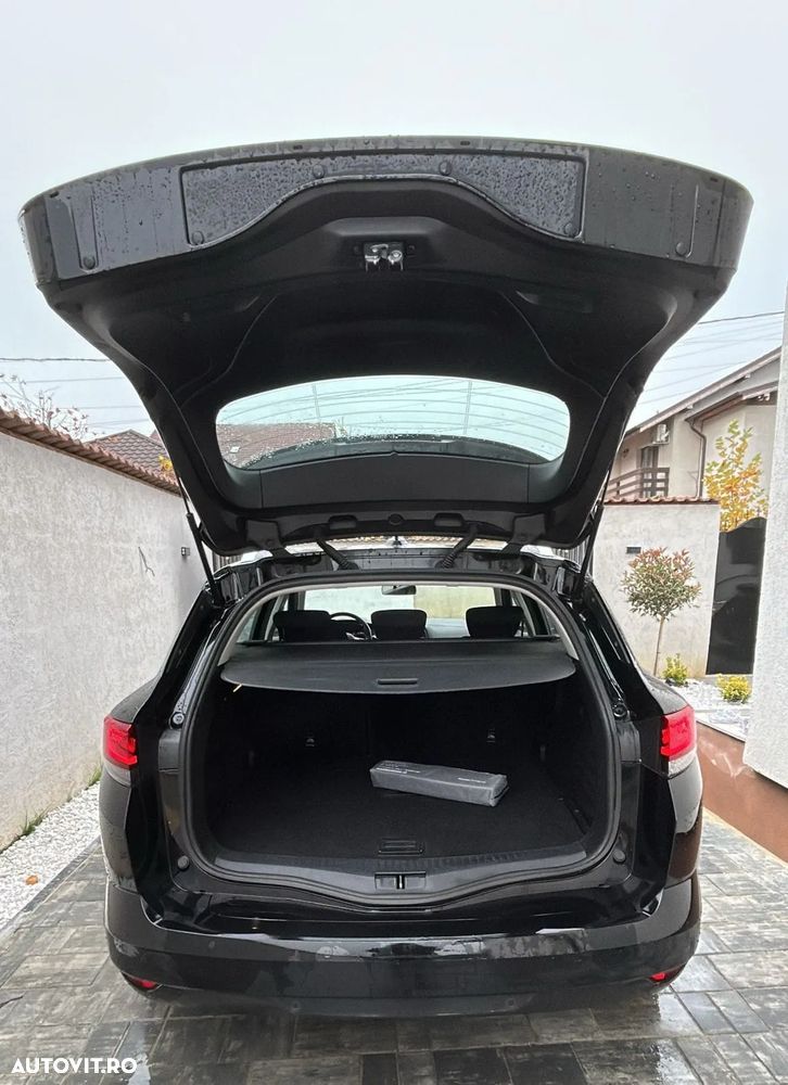 Renault Megane BLUE dCi EDC Zen - 8