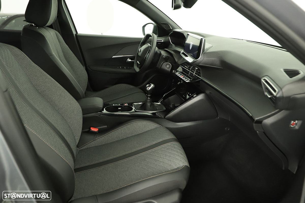 Peugeot 2008 1.2 PureTech Allure - 22
