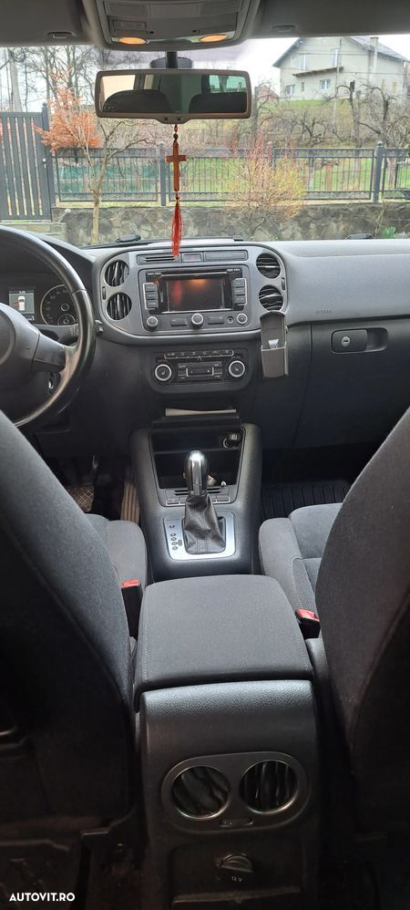 Volkswagen Tiguan - 10