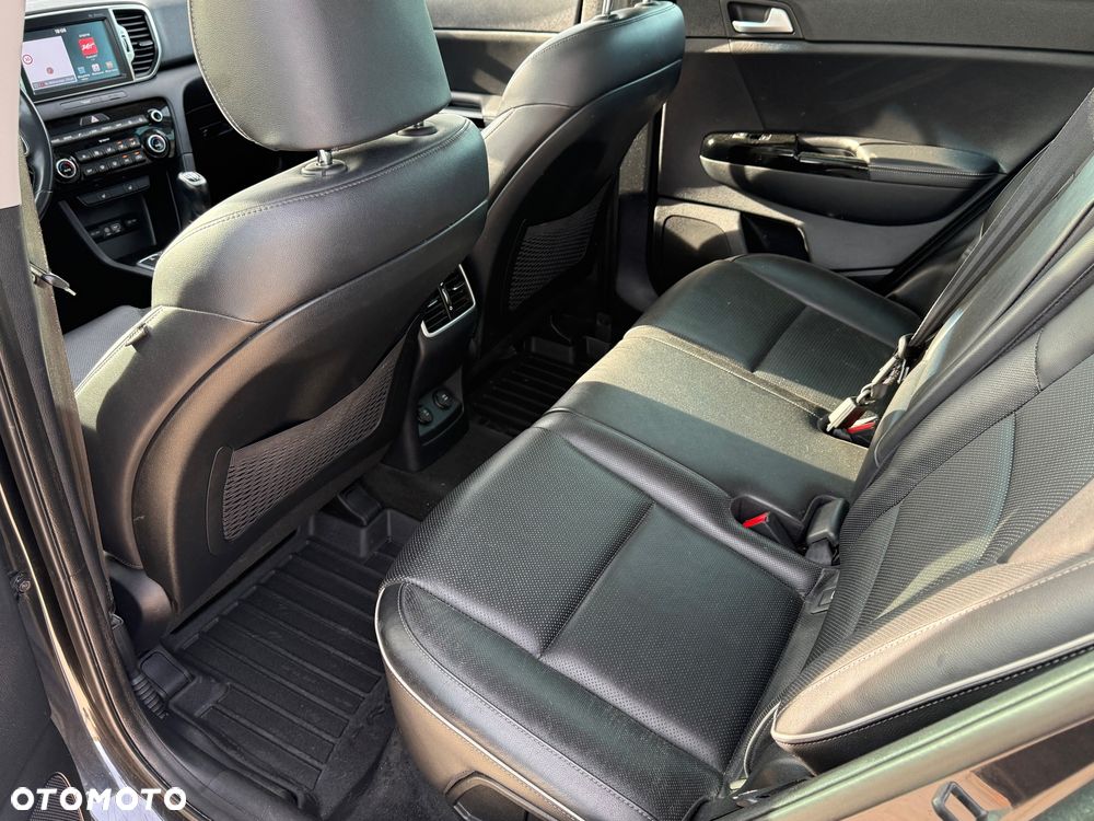 Kia Sportage 2.0 CRDI 4WD Fifa World Cup Edition - 27