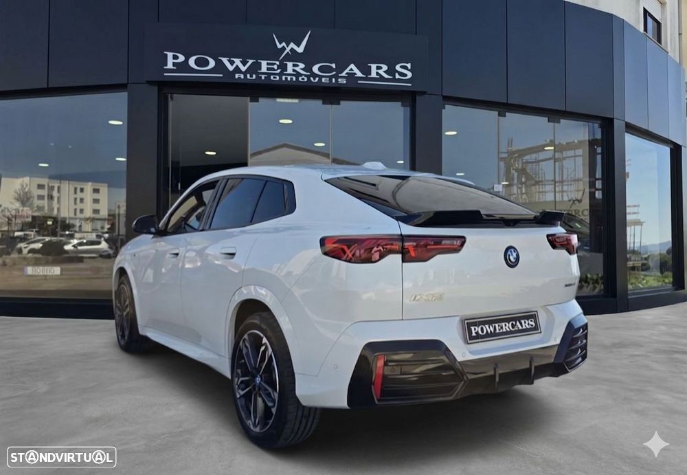 BMW iX2 eDrive20 Pack Desportivo M Pro - 12