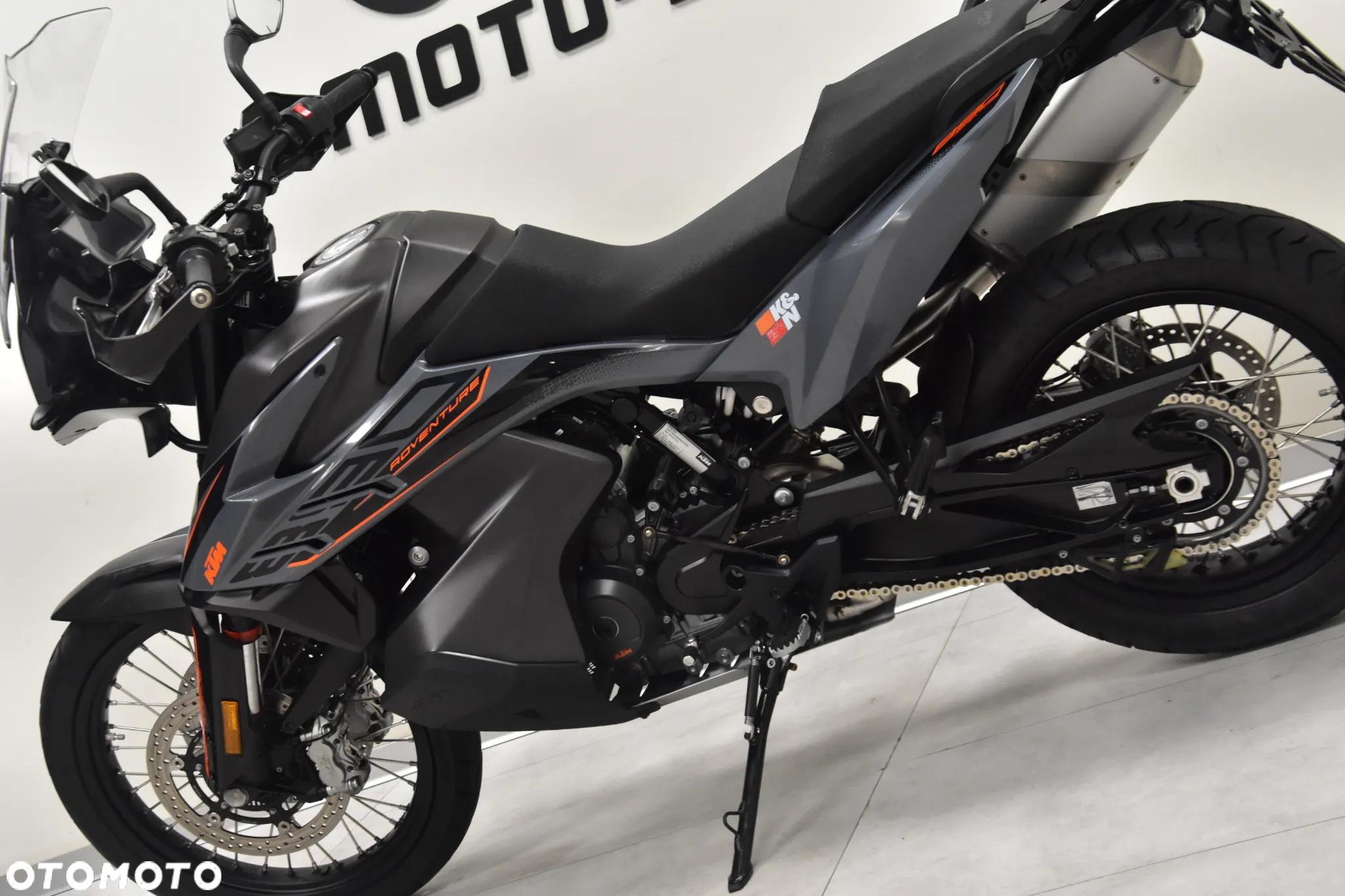 KTM Adventure - 12