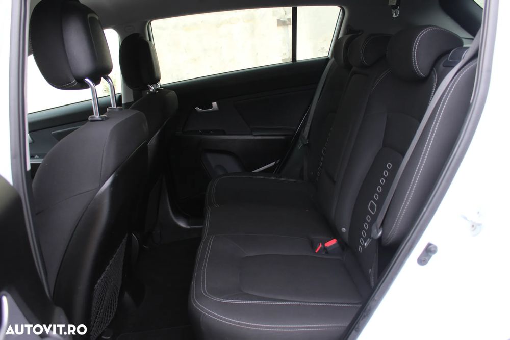 Kia Sportage 2.0 CRDI AWD Aut. Spirit - 8