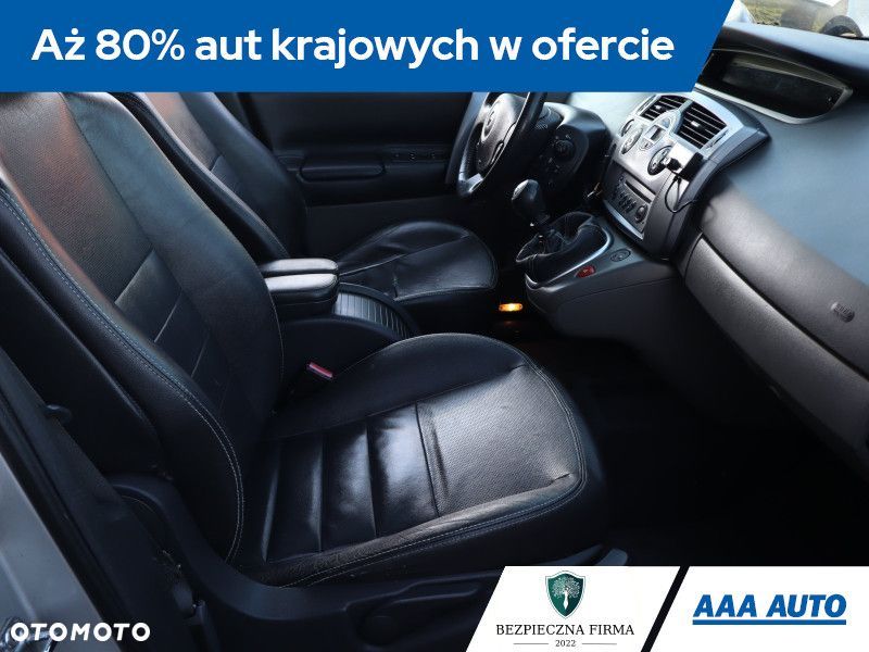 Renault Grand Scenic - 11