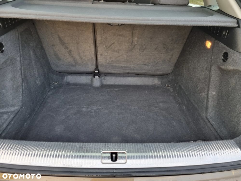Audi Q3 2.0 TDI - 9