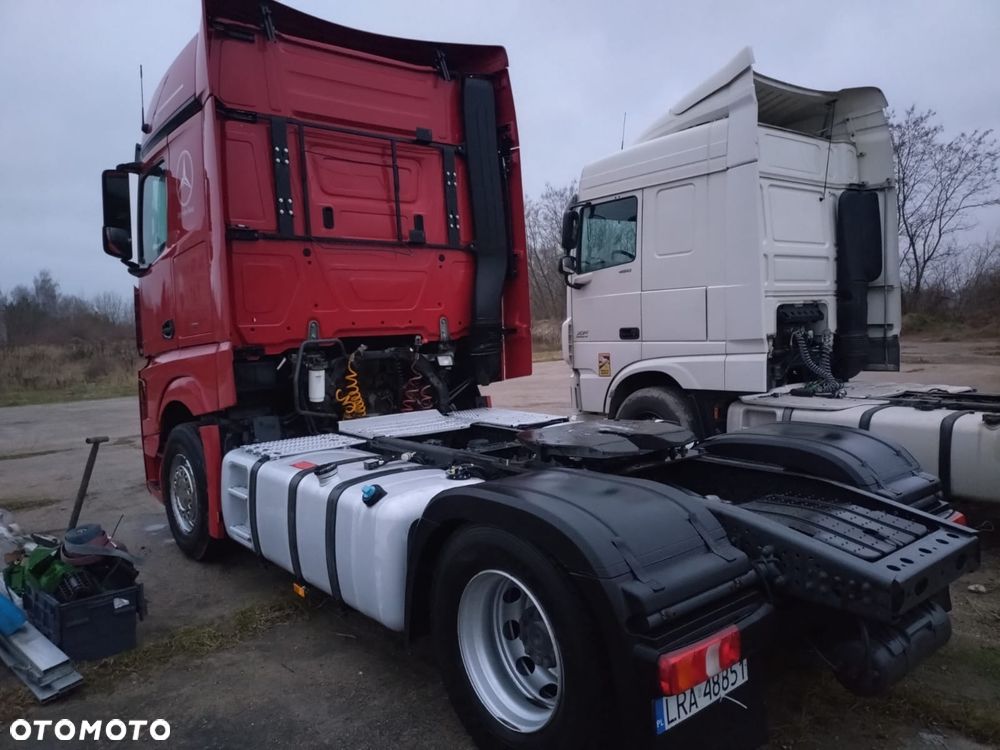Mercedes-Benz Actros - 4