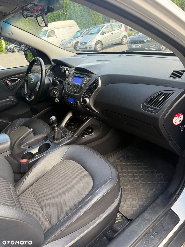 Hyundai ix35 1.6 2WD Fifa World Cup Edition - 19